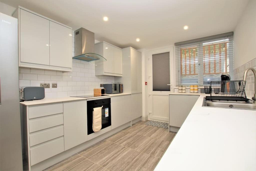 Apartment St